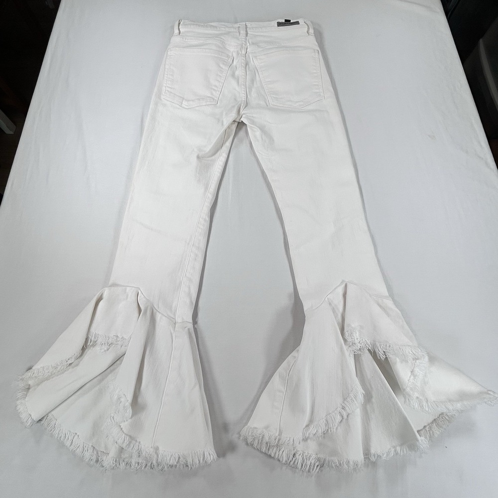 COH Citizens of Humanity Drew Flounce Flared Cropped White Jeans 25 High Rise - Picture 3 of 12